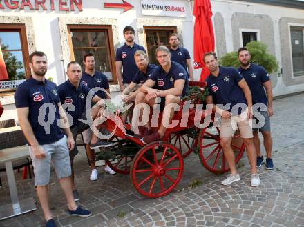 EBEL. Eishockey Bundesliga. Mannschaftspraesentation VSV. MacGregor Sharp, Blaine Down, Brandon Alderson, Corey Trivino, Jamie Fraser, Kevin Raine, Dan Bakala, Jason Desantis,  Jerry Pollastrone.  Villach, am 8.8.2018.
Foto: Kuess
---
pressefotos, pressefotografie, kuess, qs, qspictures, sport, bild, bilder, bilddatenbank