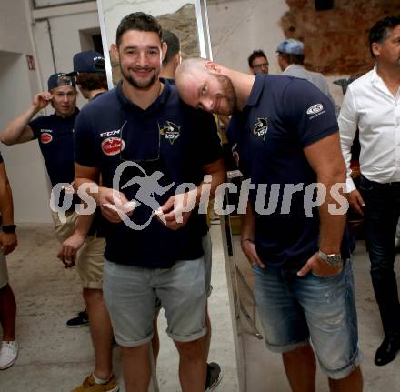 EBEL. Eishockey Bundesliga. Mannschaftspraesentation VSV.  Patrick Spannring, Markus Schlacher. Villach, am 8.8.2018.
Foto: Kuess
---
pressefotos, pressefotografie, kuess, qs, qspictures, sport, bild, bilder, bilddatenbank