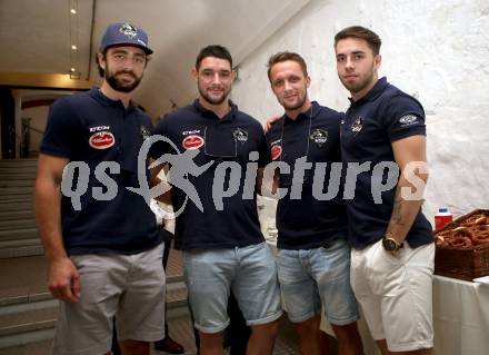 EBEL. Eishockey Bundesliga. Mannschaftspraesentation VSV.  Lukas Schluderbacher, Patrick Spannring, Nico Brunner, Bernd Wolf,. Villach, am 8.8.2018.
Foto: Kuess
---
pressefotos, pressefotografie, kuess, qs, qspictures, sport, bild, bilder, bilddatenbank