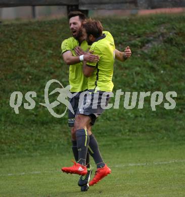 Fussball. Kaerntner Liga. Lind gegen Woelfnitz. Torjubel Peter Stojanovic, Mario Zagler (Lind). Lind, 18.8.2018.
Foto: Kuess
---
pressefotos, pressefotografie, kuess, qs, qspictures, sport, bild, bilder, bilddatenbank