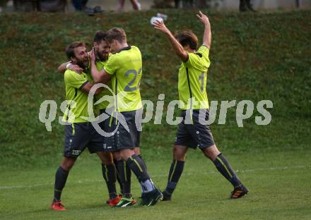 Fussball. Kaerntner Liga. Lind gegen Woelfnitz. Torjubel Peter Stojanovic, Mario Zagler, Sven Unterguggenberger, Michael Unterguggenberger (Lind). Lind, 18.8.2018.
Foto: Kuess
---
pressefotos, pressefotografie, kuess, qs, qspictures, sport, bild, bilder, bilddatenbank