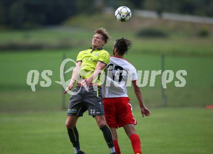 Fussball. Kaerntner Liga. Lind gegen Woelfnitz. Sven Unterguggenberger (Lind), Florian Bidovec (Woelfnitz). Lind, 18.8.2018.
Foto: Kuess
---
pressefotos, pressefotografie, kuess, qs, qspictures, sport, bild, bilder, bilddatenbank