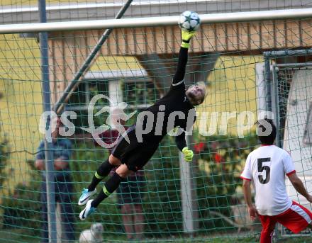 Fussball. Kaerntner Liga. Lind gegen Woelfnitz. Paul Mayerhofer (Lind). Lind, 18.8.2018.
Foto: Kuess
---
pressefotos, pressefotografie, kuess, qs, qspictures, sport, bild, bilder, bilddatenbank