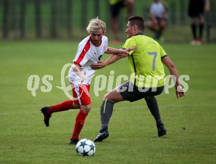 Fussball. Kaerntner Liga. Lind gegen Woelfnitz. Stefan Zagler (Lind),  David Tamegger (Woelfnitz). Lind, 18.8.2018.
Foto: Kuess
---
pressefotos, pressefotografie, kuess, qs, qspictures, sport, bild, bilder, bilddatenbank