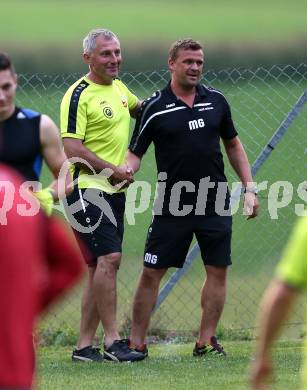Fussball. Kaerntner Liga. Lind gegen Woelfnitz. Trainer Peter Zagler (Lind), Michael Geyer  (Woelfnitz). Lind, 18.8.2018.
Foto: Kuess
---
pressefotos, pressefotografie, kuess, qs, qspictures, sport, bild, bilder, bilddatenbank