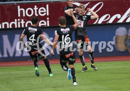 Fussball tipico Bundesliga. RZ Pellets WAC gegen SK Puntigamer Sturm Graz.  Torjubel Marc Andre Schmerboeck, Manfred Gollner, Mario Leitgeb (WAC). Wolfsberg, am 25.8.2018.
Foto: Kuess

---
pressefotos, pressefotografie, kuess, qs, qspictures, sport, bild, bilder, bilddatenbank