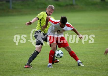 Fussball. Kaerntner Liga. Lind gegen Woelfnitz. Peter Pleschberger (Lind),  Edmand Reka (Woelfnitz). Lind, 18.8.2018.
Foto: Kuess
---
pressefotos, pressefotografie, kuess, qs, qspictures, sport, bild, bilder, bilddatenbank