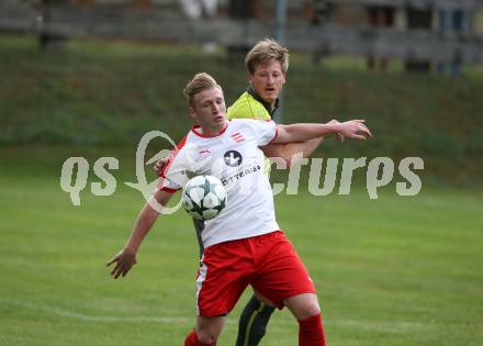 Fussball. Kaerntner Liga. Lind gegen Woelfnitz. Peter Rainer (Lind),  Andreas Walcher (Woelfnitz). Lind, 18.8.2018.
Foto: Kuess
---
pressefotos, pressefotografie, kuess, qs, qspictures, sport, bild, bilder, bilddatenbank