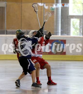 Lacrosse. KAC gegen Vienna Monarchs Lacrosse. Stefan Erber (KAC), Fredi Reichmann (Vienna). Klagenfurt, am 12.8.2018.
Foto: Kuess
---
pressefotos, pressefotografie, kuess, qs, qspictures, sport, bild, bilder, bilddatenbank