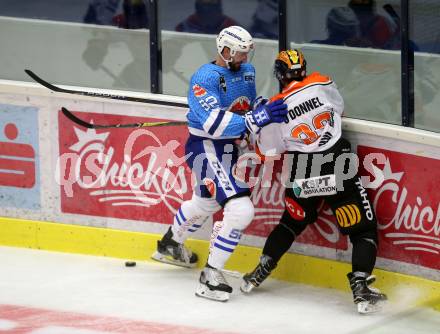 Eishockey Testspiel. EC VSV gegen KooKoo. Matt Pelech, (VSV), Brendan Odonnell  (KooKoo). Villach, am 1.9.2018.
Foto: Kuess 


---
pressefotos, pressefotografie, kuess, qs, qspictures, sport, bild, bilder, bilddatenbank