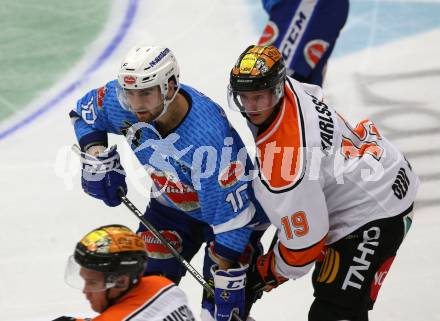 Eishockey Testspiel. EC VSV gegen KooKoo. Corey Trivino,  (VSV), Erik Karlsson (KooKoo). Villach, am 1.9.2018.
Foto: Kuess 


---
pressefotos, pressefotografie, kuess, qs, qspictures, sport, bild, bilder, bilddatenbank