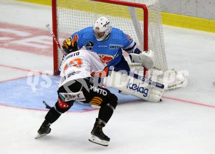 Eishockey Testspiel. EC VSV gegen KooKoo. Bakala Dan,  (VSV), Kimi Koivisto (KooKoo). Villach, am 1.9.2018.
Foto: Kuess 


---
pressefotos, pressefotografie, kuess, qs, qspictures, sport, bild, bilder, bilddatenbank