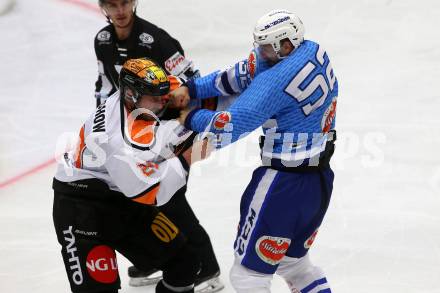 Eishockey Testspiel. EC VSV gegen KooKoo. Matt Pelech, (VSV), Ed Wittchow  (KooKoo). Villach, am 1.9.2018.
Foto: Kuess 


---
pressefotos, pressefotografie, kuess, qs, qspictures, sport, bild, bilder, bilddatenbank