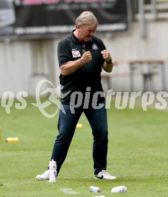 Fussball 2. Liga. SK Austria Klagenfurt gegen Young Violets Austria Wien. Jubel Trainer Andreas Ogris (Young Violets). Klagenfurt, am 2.9.2018.
Foto: Kuess
---
pressefotos, pressefotografie, kuess, qs, qspictures, sport, bild, bilder, bilddatenbank