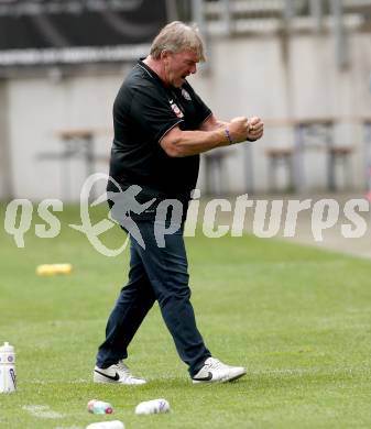 Fussball 2. Liga. SK Austria Klagenfurt gegen Young Violets Austria Wien. Jubel Trainer Andreas Ogris (Young Violets). Klagenfurt, am 2.9.2018.
Foto: Kuess
---
pressefotos, pressefotografie, kuess, qs, qspictures, sport, bild, bilder, bilddatenbank