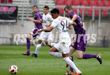 Fussball 2. Liga. SK Austria Klagenfurt gegen Young Violets Austria Wien. Scott Fitzgerald Kennedy,  (Klagenfurt), Manprit Sarkaria (Young Violets). Klagenfurt, am 2.9.2018.
Foto: Kuess
---
pressefotos, pressefotografie, kuess, qs, qspictures, sport, bild, bilder, bilddatenbank