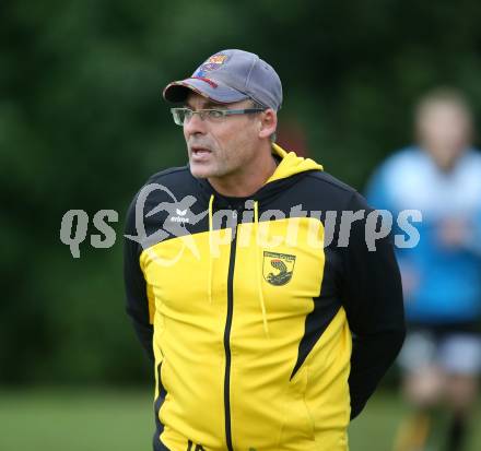 Fussball 1. Klasse D. Griffen gegen Haimburg. Trainer Horst Erwin Scheucher (Griffen). Griffen, am 1.9.2018.
Foto: Kuess
---
pressefotos, pressefotografie, kuess, qs, qspictures, sport, bild, bilder, bilddatenbank
