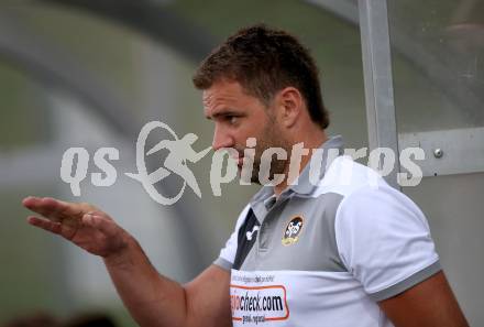 Fussball Kaerntner Liga. SV Spittal gegen ATSV Wolfsberg. Trainer Rudolf Schoenherr (Spittal). Spittal, am 8.9.2018.
Foto: Kuess
---
pressefotos, pressefotografie, kuess, qs, qspictures, sport, bild, bilder, bilddatenbank