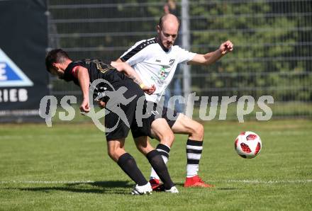 Fussball Unterliga Ost. ASK gegen Kraig. Martin Richard Linder,  (ASK),  Patrick Rene Striednig (Kraig). Klagenfurt, am 9.9.2018.
Foto: Kuess
---
pressefotos, pressefotografie, kuess, qs, qspictures, sport, bild, bilder, bilddatenbank