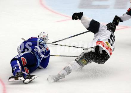 EBEL. Eishockey Bundesliga. EC VSV gegen DEC Dornbirn Bulldogs. Brandon Alderson, (VSV), Reid Colin McNeill  (Dornbirn). Villach, am 23.9.2018.
Foto: Kuess 


---
pressefotos, pressefotografie, kuess, qs, qspictures, sport, bild, bilder, bilddatenbank