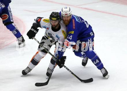 EBEL. Eishockey Bundesliga. EC VSV gegen DEC Dornbirn Bulldogs. Jamie Fraser,  (VSV), Scott Timmins (Dornbirn). Villach, am 23.9.2018.
Foto: Kuess 


---
pressefotos, pressefotografie, kuess, qs, qspictures, sport, bild, bilder, bilddatenbank