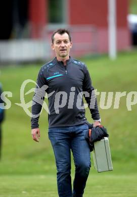 Fussball Kaerntner Liga. ASKOE Koettmannsdorf gegen Atus Ferlach. Trainer 	Rudolf Perz (Koettmannsdorf). Koettmannsdorf, am 22.9.2018.
Foto: Kuess
---
pressefotos, pressefotografie, kuess, qs, qspictures, sport, bild, bilder, bilddatenbank