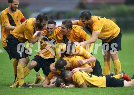 Fussball Unterliga Ost. Grafenstein gegen Donau. Torjubel Fabian Stornig,  Christopher Sauerschnig, Stefan Jachs, Michael Ruttnig,  (Grafenstein). Grafenstein, am 22.9.2018.
Foto: Kuess
---
pressefotos, pressefotografie, kuess, qs, qspictures, sport, bild, bilder, bilddatenbank