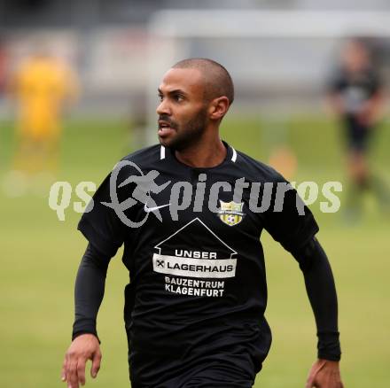 Fussball Kaerntner Liga. ASKOE Koettmannsdorf gegen Atus Ferlach. Tyrone Marcel Mc Cargo (Koettmannsdorf). Koettmannsdorf, am 22.9.2018.
Foto: Kuess
---
pressefotos, pressefotografie, kuess, qs, qspictures, sport, bild, bilder, bilddatenbank