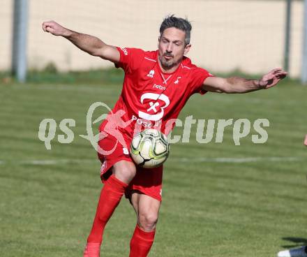 Fussball Kaerntner Liga. Bleiburg gegen SAK. Thomas Riedl (SAK). Bleiburg, am 29.9.2018.
Foto: Kuess
---
pressefotos, pressefotografie, kuess, qs, qspictures, sport, bild, bilder, bilddatenbank