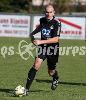 Fussball Kaerntner Liga. Bleiburg gegen SAK. Nikola Tolimir (Bleiburg). Bleiburg, am 29.9.2018.
Foto: Kuess
---
pressefotos, pressefotografie, kuess, qs, qspictures, sport, bild, bilder, bilddatenbank