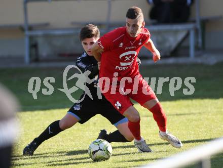 Fussball Kaerntner Liga. Bleiburg gegen SAK.  Adnan Fajic, (Bleiburg), Zoran Vukovic  (SAK). Bleiburg, am 29.9.2018.
Foto: Kuess
---
pressefotos, pressefotografie, kuess, qs, qspictures, sport, bild, bilder, bilddatenbank