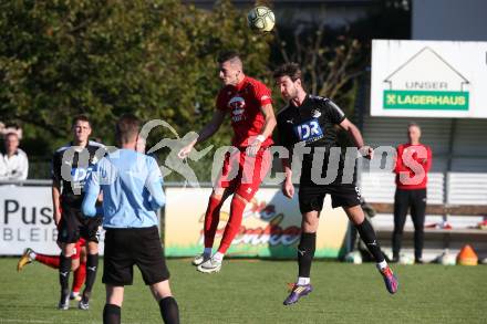 Fussball Kaerntner Liga. Bleiburg gegen SAK. Mitja Leskovec, (Bleiburg), Zoran Vukovic  (SAK). Bleiburg, am 29.9.2018.
Foto: Kuess
---
pressefotos, pressefotografie, kuess, qs, qspictures, sport, bild, bilder, bilddatenbank