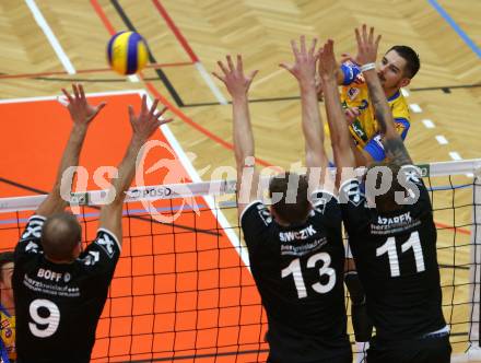 Volleyball. DenizBank AG Volley League Men. SK Posojilnica Aich/Dob gegen SG Union Raiffeisen Waldviertel. Maximilian Landfahrer, (Aich/Dob), Rudinei Boff, Dawid Adam Siwczyk, Lukasz Janusz Szarek  (Waldviertel). Bleiburg, am 29.9.2018.
Foto: Kuess
---
pressefotos, pressefotografie, kuess, qs, qspictures, sport, bild, bilder, bilddatenbank