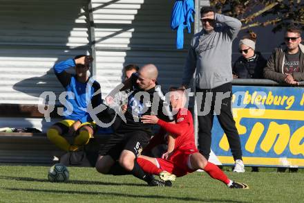 Fussball Kaerntner Liga. Bleiburg gegen SAK. Nikola Tolimir, (Bleiburg), Jurinic Andrej  (SAK). Bleiburg, am 29.9.2018.
Foto: Kuess
---
pressefotos, pressefotografie, kuess, qs, qspictures, sport, bild, bilder, bilddatenbank
