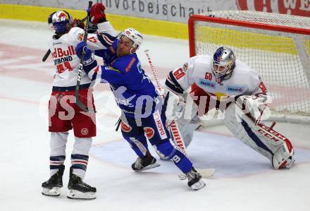 EBEL. Eishockey Bundesliga. EC VSV gegen EC Red Bull Salzburg. Blaine Down,  (VSV), Bobby Raymond, Lukas Herzog (Salzburg). Villach, am 5.10.2018.
Foto: Kuess 


---
pressefotos, pressefotografie, kuess, qs, qspictures, sport, bild, bilder, bilddatenbank