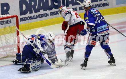 EBEL. Eishockey Bundesliga. EC VSV gegen EC Red Bull Salzburg. Dan Bakala, Jamie Fraser,  (VSV), Brant Harris (Salzburg). Villach, am 5.10.2018.
Foto: Kuess 


---
pressefotos, pressefotografie, kuess, qs, qspictures, sport, bild, bilder, bilddatenbank