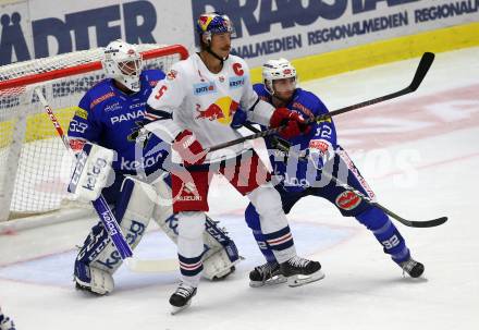 EBEL. Eishockey Bundesliga. EC VSV gegen EC Red Bull Salzburg. Dan Bakala, Bernd Wolf, (VSV), Thomas Raffl (Salzburg). Villach, am 5.10.2018.
Foto: Kuess 


---
pressefotos, pressefotografie, kuess, qs, qspictures, sport, bild, bilder, bilddatenbank