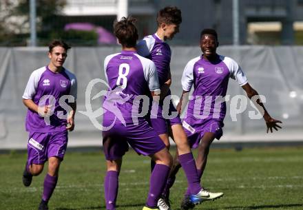 Fussball 1. KLasse C. SK Austria Klagenfurt Amateure gegen Launsdorf. Torjubel Jonas Mueller, Tarik Muharemovic, Mersei Dieu Nsandi (Klagenfurt). Klagenfurt, am 30.9.2018.
Foto: Kuess
---
pressefotos, pressefotografie, kuess, qs, qspictures, sport, bild, bilder, bilddatenbank