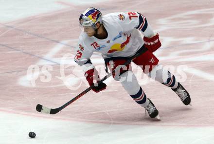 EBEL. Eishockey Bundesliga. EC VSV gegen EC Red Bull Salzburg. John Hughes (Salzburg). Villach, am 5.10.2018.
Foto: Kuess 


---
pressefotos, pressefotografie, kuess, qs, qspictures, sport, bild, bilder, bilddatenbank