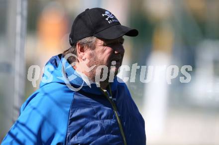 Fussball 1. KLasse C. SK Austria Klagenfurt Amateure gegen Launsdorf. Trainer Herbert Spanner (Launsdorf). Klagenfurt, am 30.9.2018.
Foto: Kuess
---
pressefotos, pressefotografie, kuess, qs, qspictures, sport, bild, bilder, bilddatenbank