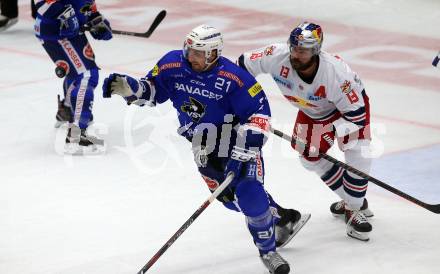EBEL. Eishockey Bundesliga. EC VSV gegen EC Red Bull Salzburg. Pelech Matthew, (VSV), Schiechl Michael, (Salzburg). Villach, am 5.10.2018.
Foto: Kuess 


---
pressefotos, pressefotografie, kuess, qs, qspictures, sport, bild, bilder, bilddatenbank
