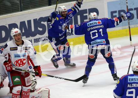 EBEL. Eishockey Bundesliga. EC VSV gegen KAC.  Torjubel MacGregor Sharp, Patrick Spannring (VSV). Villach, am 7.10.2018.
Foto: Kuess 


---
pressefotos, pressefotografie, kuess, qs, qspictures, sport, bild, bilder, bilddatenbank