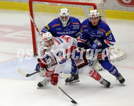 EBEL. Eishockey Bundesliga. EC VSV gegen KAC. Thomas Winkler, Dan Bakala, (VSV), Siim Liivik  (KAC). Villach, am 7.10.2018.
Foto: Kuess 


---
pressefotos, pressefotografie, kuess, qs, qspictures, sport, bild, bilder, bilddatenbank