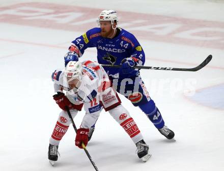 EBEL. Eishockey Bundesliga. EC VSV gegen KAC. Jamie Fraser, (VSV), Siim Liivik  (KAC). Villach, am 7.10.2018.
Foto: Kuess 


---
pressefotos, pressefotografie, kuess, qs, qspictures, sport, bild, bilder, bilddatenbank
