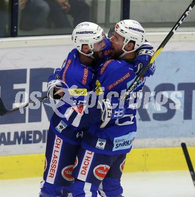 EBEL. Eishockey Bundesliga. EC VSV gegen KAC. Torjubel MacGregor Sharp, Patrick Spannring (VSV). Villach, am 7.10.2018.
Foto: Kuess 


---
pressefotos, pressefotografie, kuess, qs, qspictures, sport, bild, bilder, bilddatenbank
