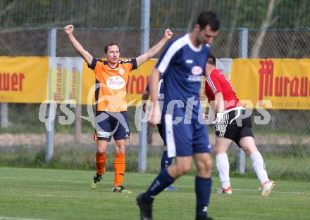 Fussball. 2. Klasse A. Oberes Moelltal gegen Grafendorf. Torjubel Gerhard Reichhold, (Oberes Moelltal). Rangersdorf, 6.10.2018.
Foto: Kuess
---
pressefotos, pressefotografie, kuess, qs, qspictures, sport, bild, bilder, bilddatenbank
