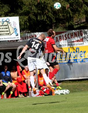 Fussball. Kaerntner Liga. Gmuend gegen SK Maria Saal. Markus Burgstaller (Gmuend),  Bernhard Walzl (Maria Saal). Gmuend, 6.10.2018.
Foto: Kuess 
---
pressefotos, pressefotografie, kuess, qs, qspictures, sport, bild, bilder, bilddatenbank