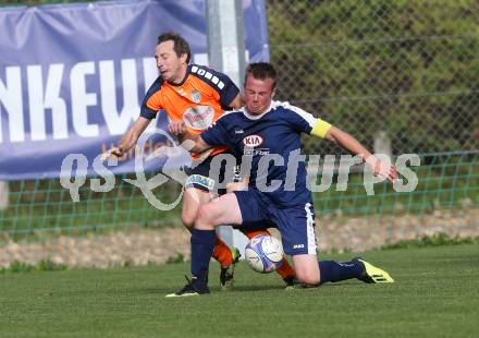 Fussball. 2. Klasse A. Oberes Moelltal gegen Grafendorf. Gerhard Reichhold (Oberes Moelltal), Christian Wastl  (Grafendorf). Rangersdorf, 6.10.2018.
Foto: Kuess
---
pressefotos, pressefotografie, kuess, qs, qspictures, sport, bild, bilder, bilddatenbank