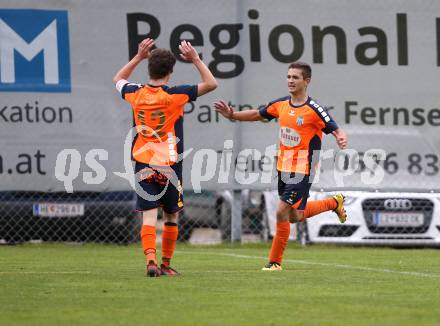 Fussball. 2. Klasse A. Oberes Moelltal gegen Grafendorf. Torjubel Christian Brandstaetter, Fabio Steiner  (Oberes Moelltal). Rangersdorf, 6.10.2018.
Foto: Kuess
---
pressefotos, pressefotografie, kuess, qs, qspictures, sport, bild, bilder, bilddatenbank