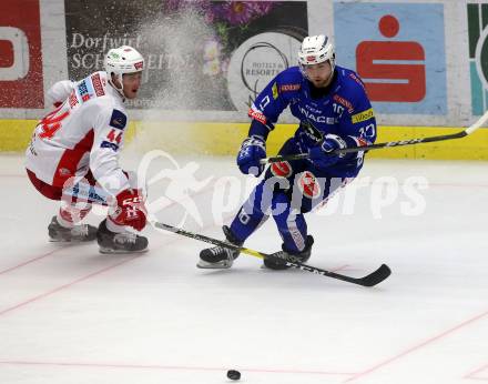 EBEL. Eishockey Bundesliga. EC VSV gegen KAC. Corey Trivino,  (VSV), Adam Comrie (KAC). Villach, am 7.10.2018.
Foto: Kuess 


---
pressefotos, pressefotografie, kuess, qs, qspictures, sport, bild, bilder, bilddatenbank